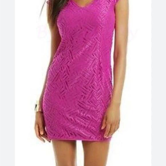 LILLY PULITZER MAGENTA SELASSIE MINI DRESS V NECK CAP SLEEVE SIZE 10 - Picture 1 of 1
